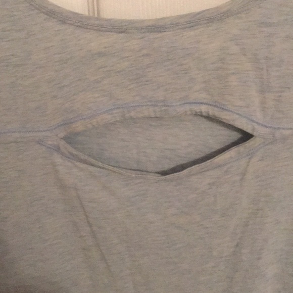 ivivia blue workout shirt size 10 barely worn - Picture 4 of 4